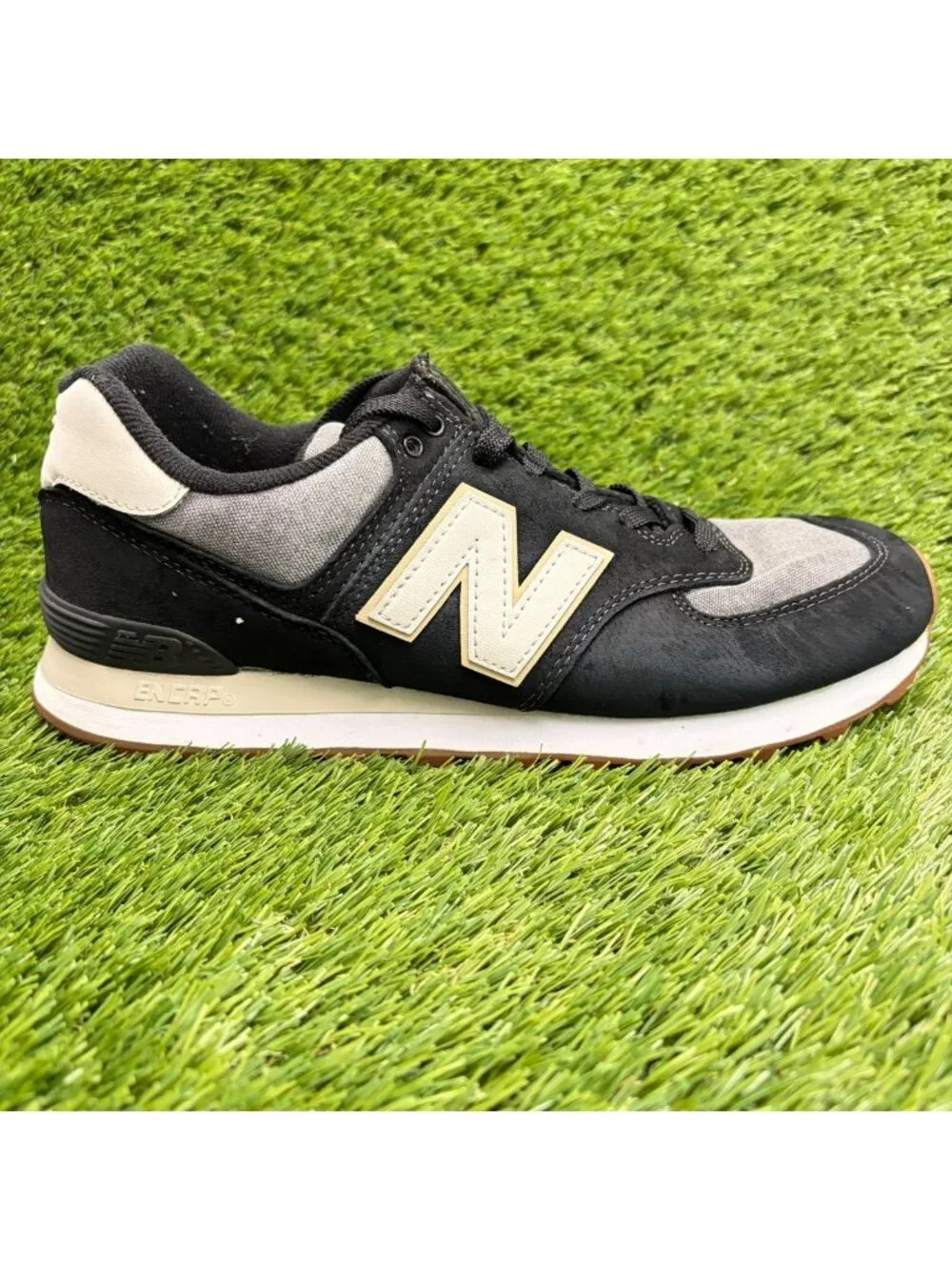New Balance 574 Mens Size 9.5 Black Gray Athletic Running Walking Shoes Sneakers